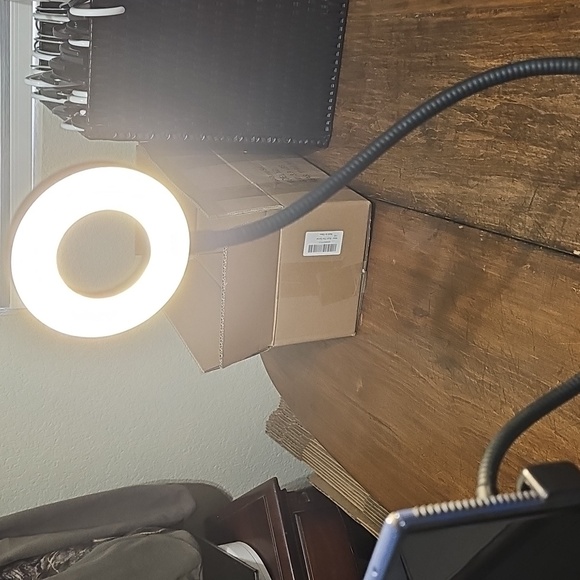 LED Ring Light - Picture 3 of 9